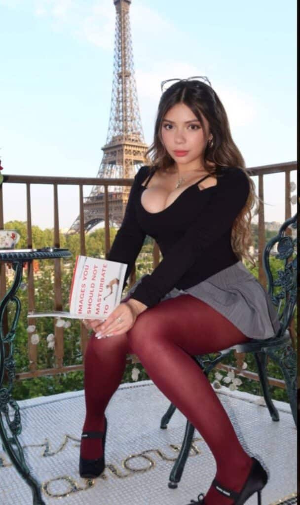 Katiana Kay before Eiffel Tower in Paris 